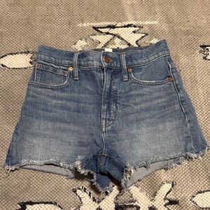 Madewell The Perfect Jean Short in size 25